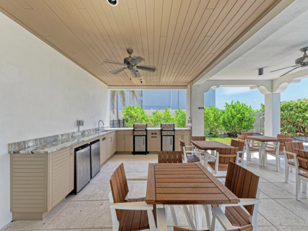 Anna Maria Island Beachfront Condo Rental - Luxury 4-Bedroom Gulf-View Vacation Condo with Pool and Spa